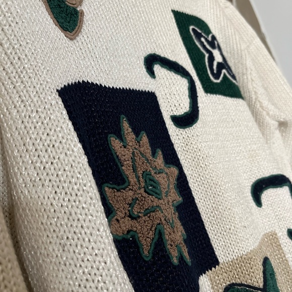 VINTAGE Embroidered Sweater - Picture 2 of 8